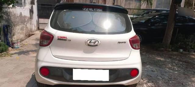 https://images10.gaadi.com/usedcar_image/4539205/original/processed_fd72adca-d313-4665-b4d6-2c19cf400c44.jpg?imwidth=6401