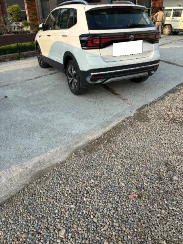 https://images10.gaadi.com/usedcar_image/4539254/original/processed_a007ce42-f6f7-47d5-8b33-b79810c31fd1.jpeg?imwidth=6402