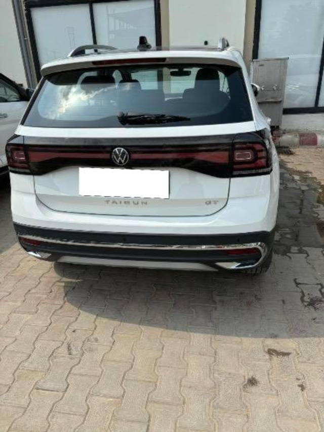 https://images10.gaadi.com/usedcar_image/4539254/original/processed_ee8cc9c0-1f8a-431a-8dc6-4229c3366006.jpeg?imwidth=6401