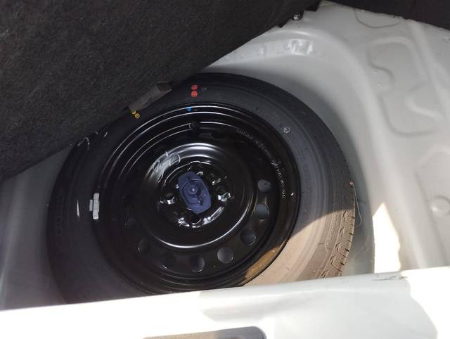 https://images10.gaadi.com/usedcar_image/4539260/original/1dccc8c90ad4d45be968ef8771d4a220.jpg?imwidth=6402