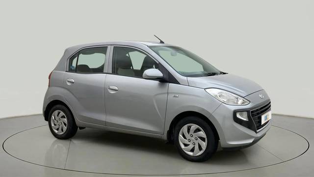 https://images10.gaadi.com/usedcar_image/4539264/original/3fa2c568d622295b6511468c35bec300.jpg?imwidth=6400