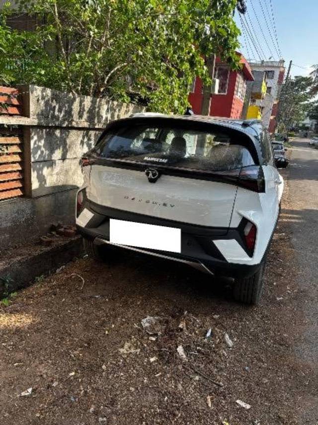 https://images10.gaadi.com/usedcar_image/4539294/original/processed_496ca139-d052-4093-a726-ee34e3e4183e.jpeg?imwidth=6401