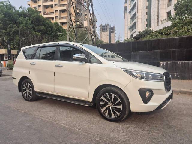 https://images10.gaadi.com/usedcar_image/4539330/original/processed_4e4b52365688fc82cefe5f3f4a98b6f2.jpg?imwidth=6400
