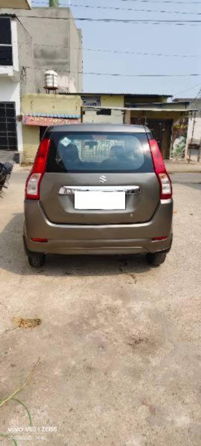 https://images10.gaadi.com/usedcar_image/4539331/original/processed_2c2a7da9-d3f2-4093-8f4f-398742ba107d.jpg?imwidth=6401