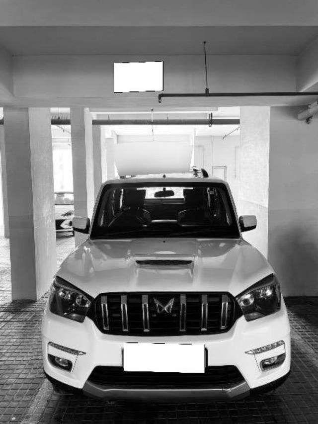 https://images10.gaadi.com/usedcar_image/4539336/original/processed_3a2eadf1-2ab3-498b-973a-a36363ff7876.jpeg?imwidth=6401