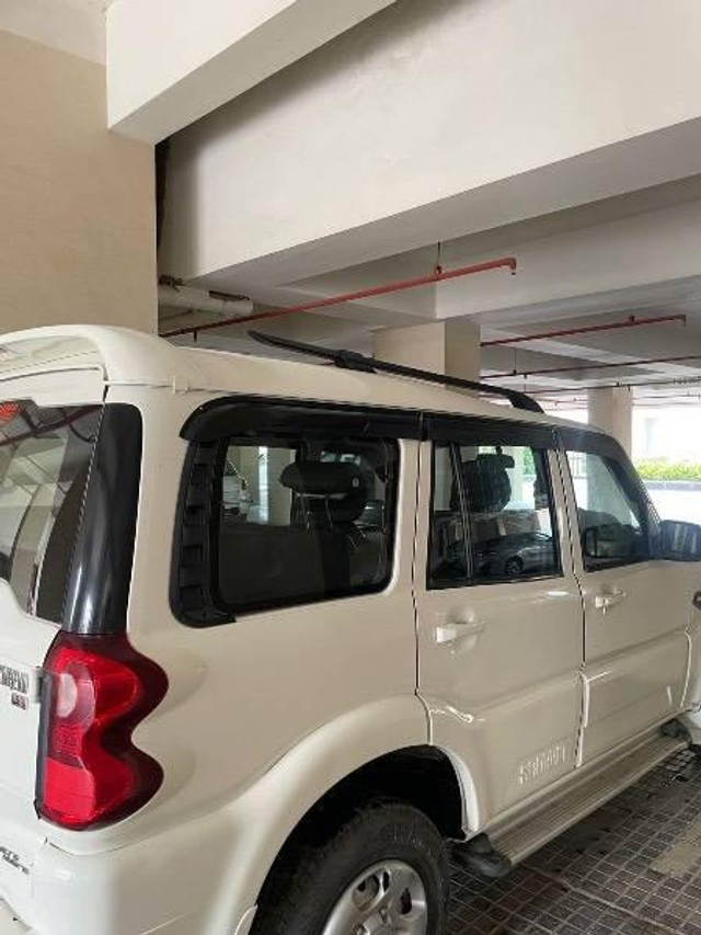 https://images10.gaadi.com/usedcar_image/4539336/original/processed_444addfe-0e14-4e47-b980-88923e85da85.jpeg?imwidth=6402