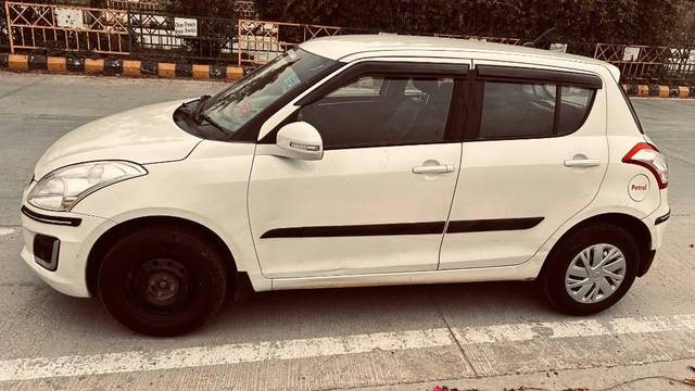 https://images10.gaadi.com/usedcar_image/4539339/original/processed_191182c2-0ed2-4847-8e7c-885e32ca2a80.jpeg?imwidth=6402