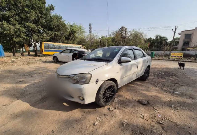 https://images10.gaadi.com/usedcar_image/4539348/original/0b42fe27-3b39-4a1f-ac56-f70944a9421d.?imwidth=6401