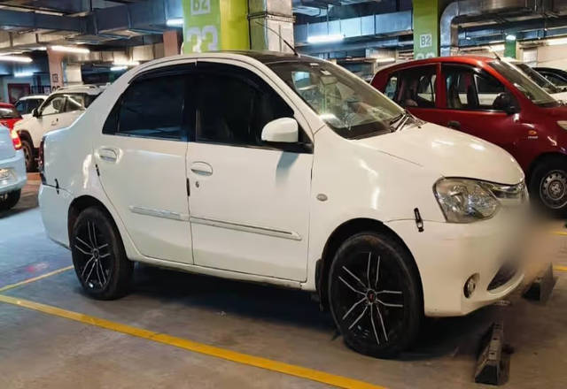 https://images10.gaadi.com/usedcar_image/4539348/original/4bbd8524-fa7f-473b-b5d8-16c16aeff8da.?imwidth=6400