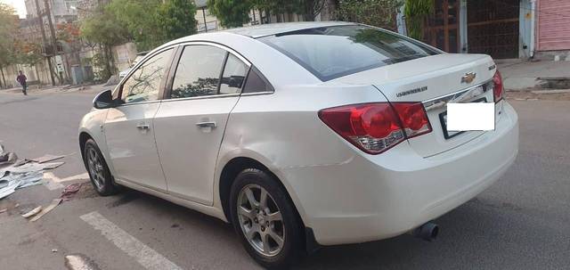 https://images10.gaadi.com/usedcar_image/4539408/original/processed_4c1bfff31b5f52366d7663233d506ca6.jpg?imwidth=6402