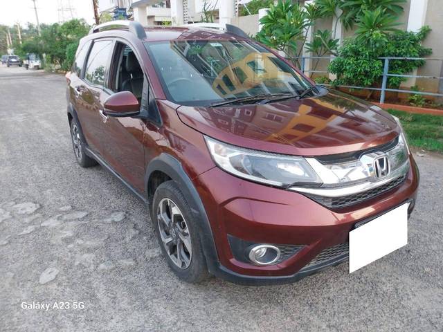 https://images10.gaadi.com/usedcar_image/4539417/original/processed_83fec0248bb9d710baf2b94f72b2da31.jpg?imwidth=6400
