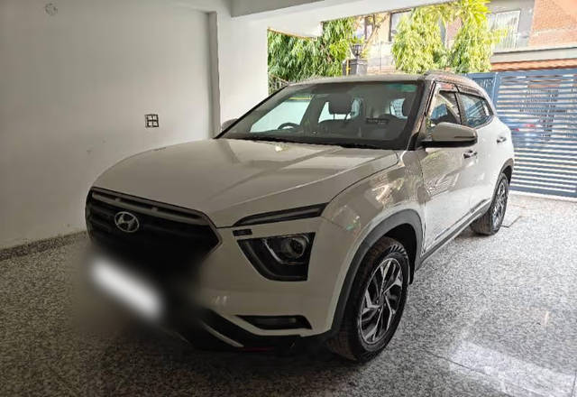 https://images10.gaadi.com/usedcar_image/4539446/original/26ca652a-6b45-4024-b829-d7fc1d260e61.?imwidth=6402