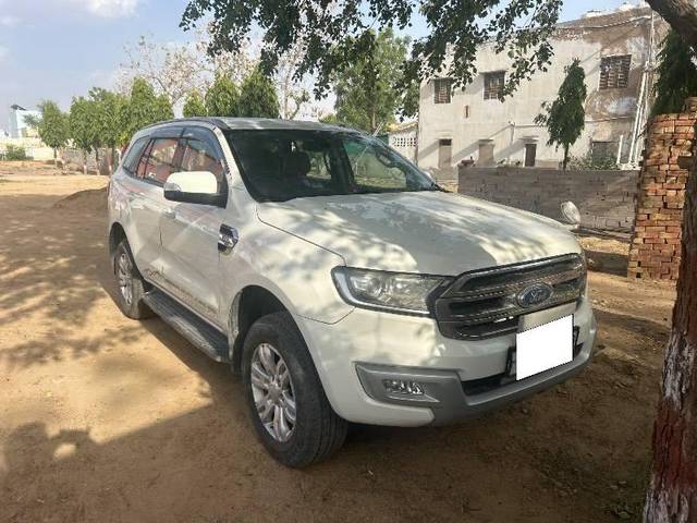 https://images10.gaadi.com/usedcar_image/4539502/original/processed_bd3aec2a-ef17-48a0-a492-e2bf3e8b4b80.jpg?imwidth=6400