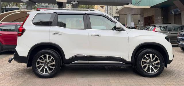https://images10.gaadi.com/usedcar_image/4539530/original/processed_c5cbd6ea28a62b9ac55458d18c689b90.jpg?imwidth=6401