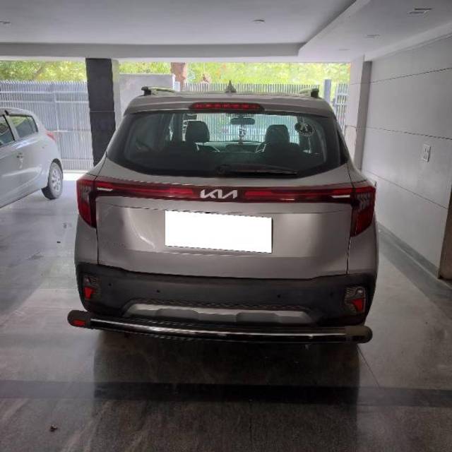 https://images10.gaadi.com/usedcar_image/4539556/original/processed_8d028611-5076-4740-a182-0cf705721100.jpg?imwidth=6400