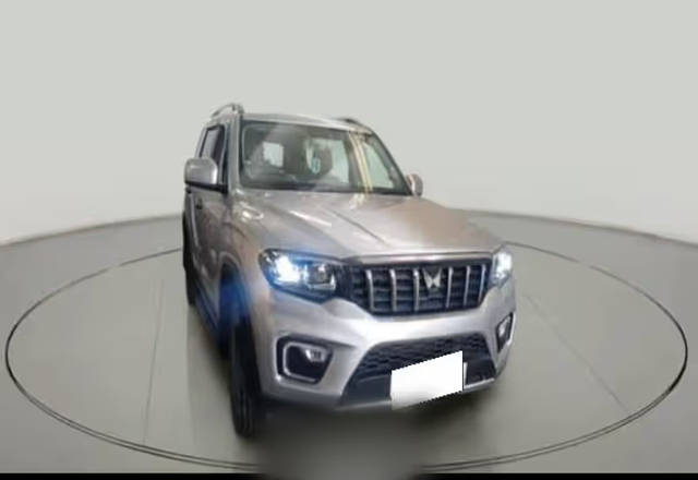 https://images10.gaadi.com/usedcar_image/4539608/original/786b5ed1-664b-4fba-b0ec-d53aaaac9ffa.?imwidth=6400