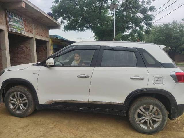 https://images10.gaadi.com/usedcar_image/4539620/original/processed_5ab490c5-5f08-4c02-9f79-ba5f1d885fe6.jpg?imwidth=6402