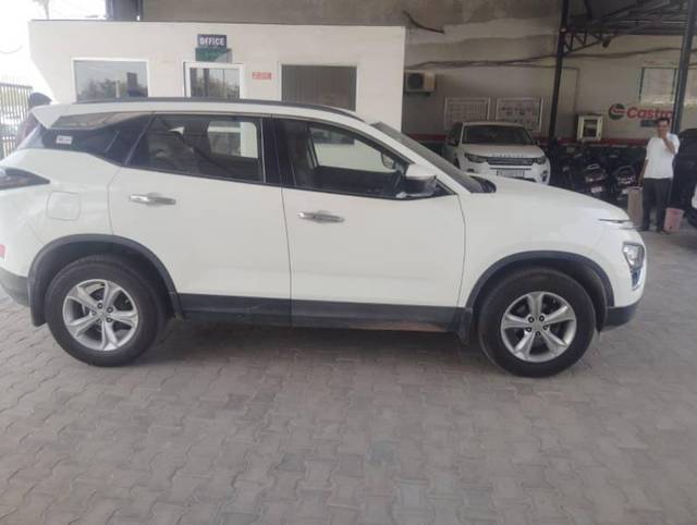 https://images10.gaadi.com/usedcar_image/4539631/original/processed_caeca731-d2bd-4538-8142-4103121af61e.jpg?imwidth=6401