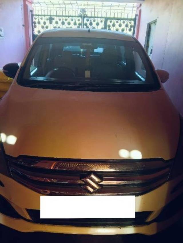 https://images10.gaadi.com/usedcar_image/4539634/original/processed_e1d17f34-aa8f-49e8-9c56-e890824fb1cb.jpg?imwidth=6402