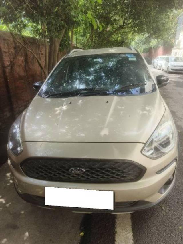 https://images10.gaadi.com/usedcar_image/4539665/original/processed_a9ac7196-82e5-4588-bb5d-1c994844a2a7.jpg?imwidth=6400