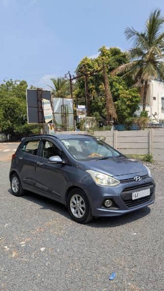 https://images10.gaadi.com/usedcar_image/4539667/original/processed_976b2452-9cc2-4ba4-a2c7-36ca2f6f3b59.jpg?imwidth=6400