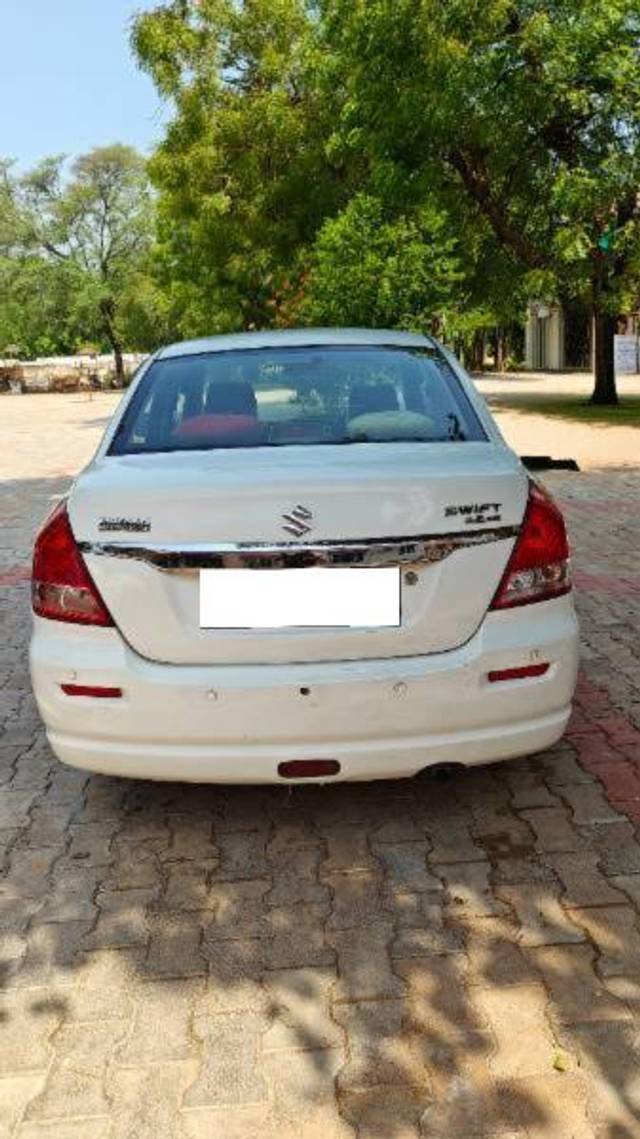 https://images10.gaadi.com/usedcar_image/4539692/original/processed_fe5eb95f-57b4-45cb-8cd6-52a975af5102.jpg?imwidth=6401