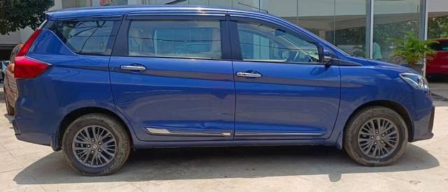 https://images10.gaadi.com/usedcar_image/4539715/original/0854c69b5041338c9253c3f113a8ff04.jpeg?imwidth=6401