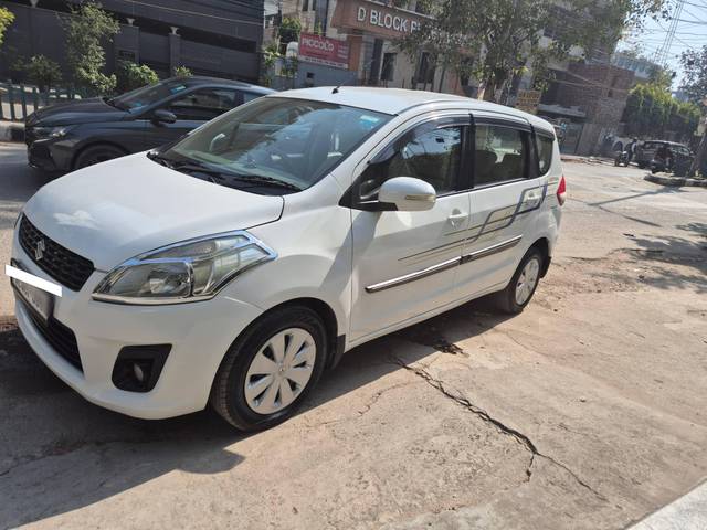 https://images10.gaadi.com/usedcar_image/4539716/original/processed_ca2c0b56633daae2a11734c14078ea5f.jpg?imwidth=6400