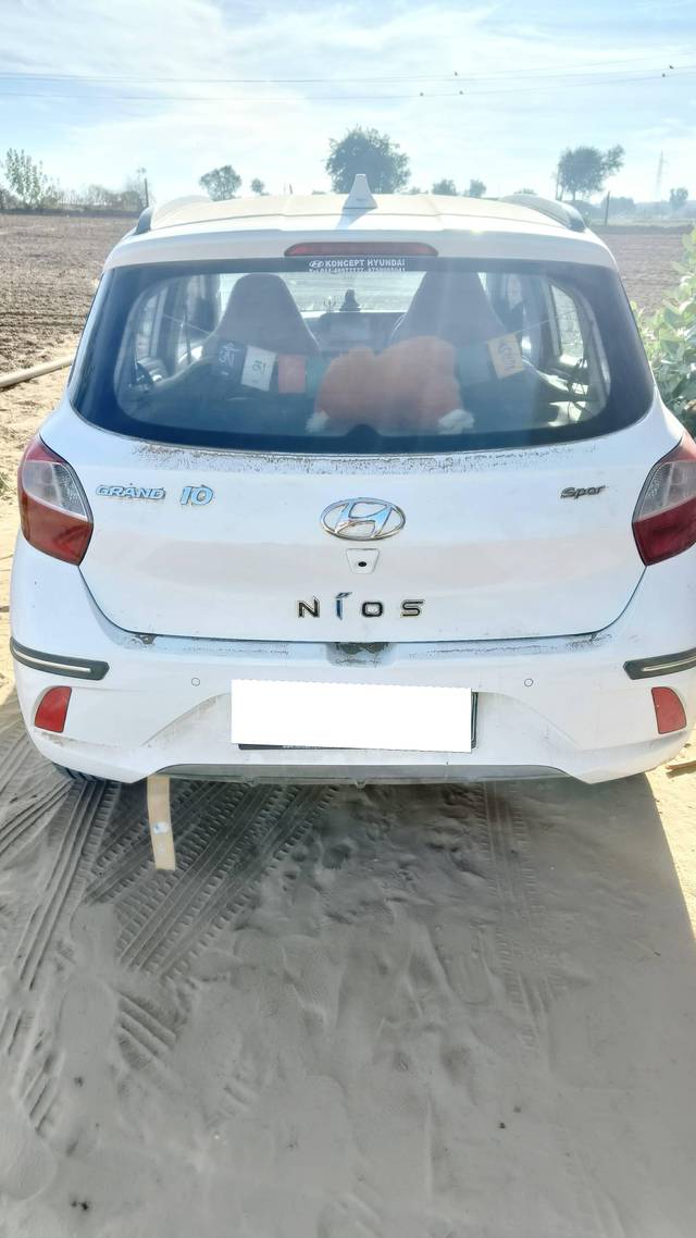 https://images10.gaadi.com/usedcar_image/4539731/original/processed_844b9c2f-a7ae-47d9-bc5a-08db94deadae.jpg?imwidth=6401