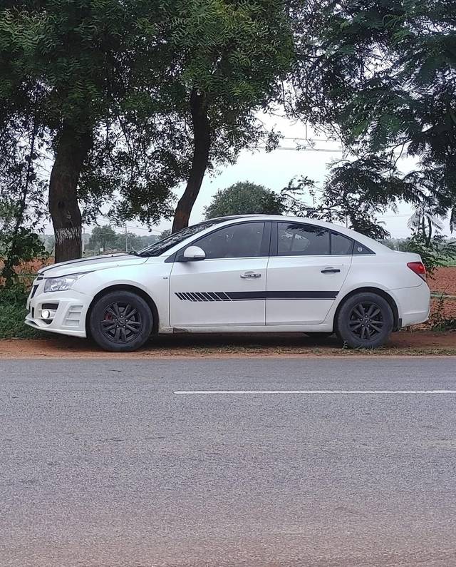 https://images10.gaadi.com/usedcar_image/4539732/original/8b1c1f65-9cb4-4e33-b317-f52cd26d78b4.jpg?imwidth=6401