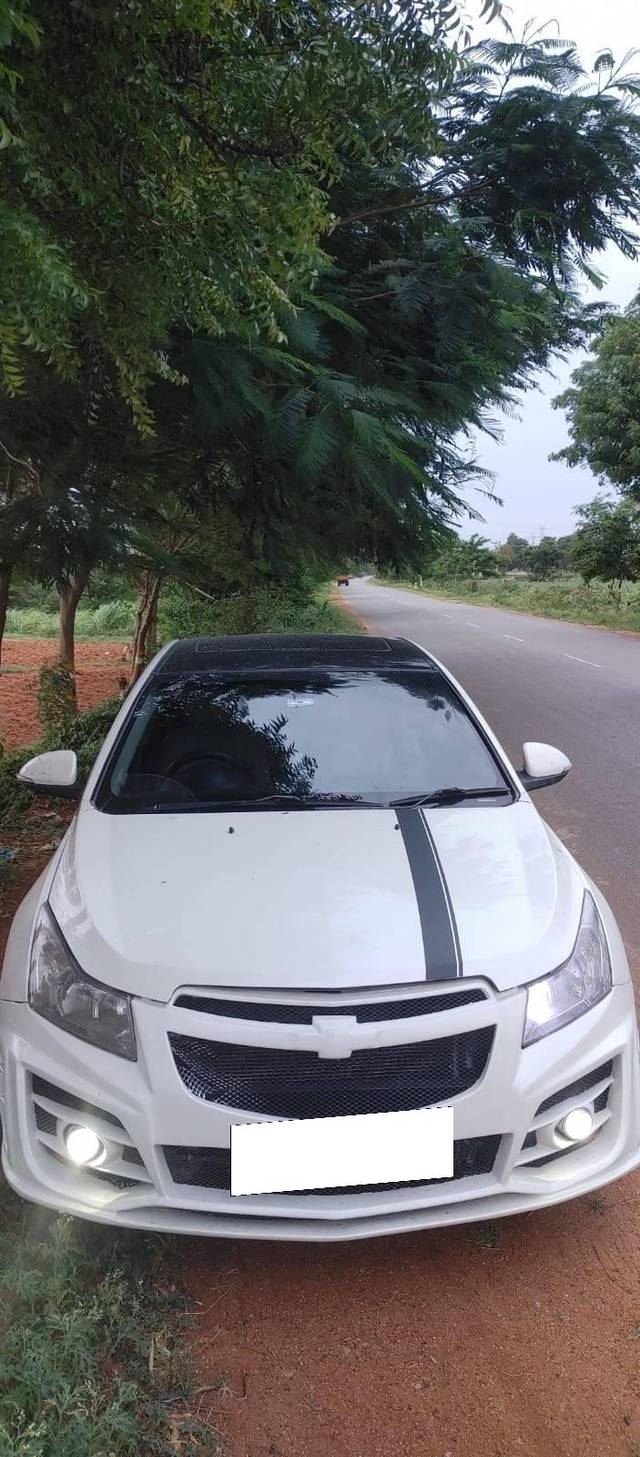 https://images10.gaadi.com/usedcar_image/4539732/original/processed_b769a0a1-867d-4e76-ae1e-a9d2b83c7582.jpg?imwidth=6400