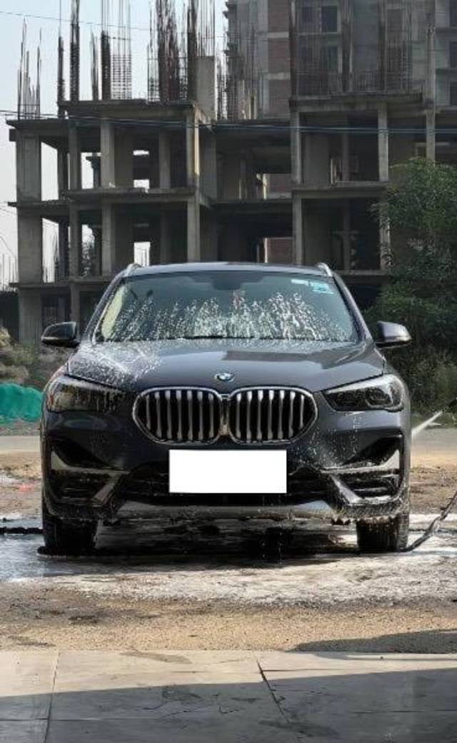 https://images10.gaadi.com/usedcar_image/4539761/original/processed_39b1bb9d-4319-4a7f-8825-4410d36b6bc2.jpeg?imwidth=6400