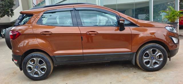 https://images10.gaadi.com/usedcar_image/4539767/original/4bef7f8d53d28d0ee1c512bb495ad222.jpeg?imwidth=6401