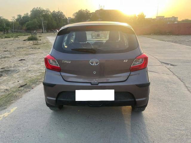 https://images10.gaadi.com/usedcar_image/4539768/original/processed_9b09186d188acb7db4623c1e6e3fb4e1.jpg?imwidth=6401