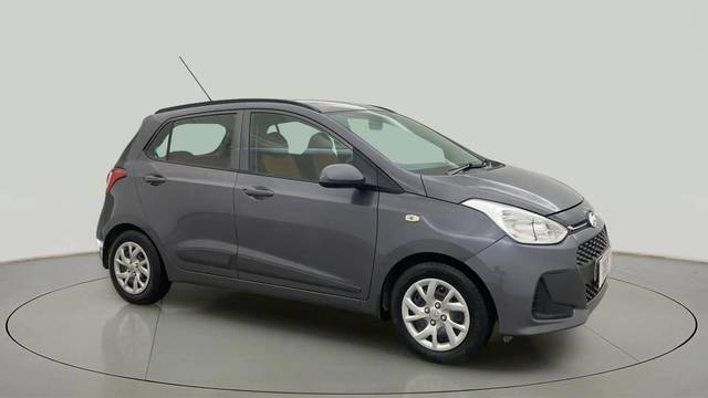 https://images10.gaadi.com/usedcar_image/4539799/original/c45fb78f35f1299aa58723fc0bf3d117.jpg?imwidth=6400