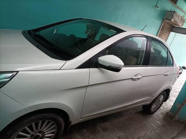https://images10.gaadi.com/usedcar_image/4539807/original/processed_46da45e8-f9fd-4089-99c1-843429adab48.jpg?imwidth=6400