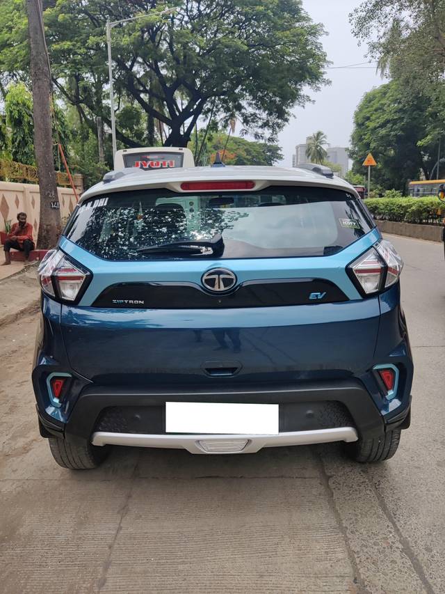 https://images10.gaadi.com/usedcar_image/4539817/original/processed_10e18d8ae7441104bf9c483eb6bbb4eb.jpeg?imwidth=6401