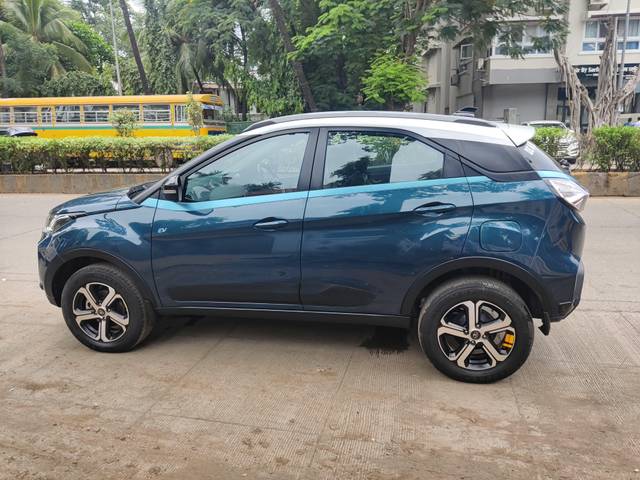 https://images10.gaadi.com/usedcar_image/4539817/original/processed_1fda51f97929b186ace62984cead9ab0.jpeg?imwidth=6402