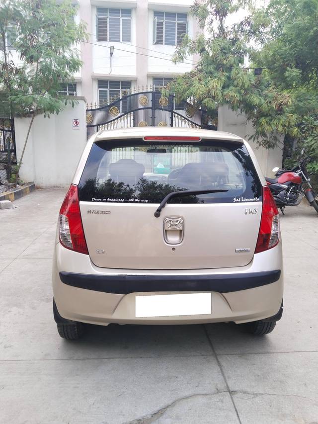 https://images10.gaadi.com/usedcar_image/4539822/original/processed_e42bede5264f3b2fc4e9f60126d9fbcd.jpg?imwidth=6402
