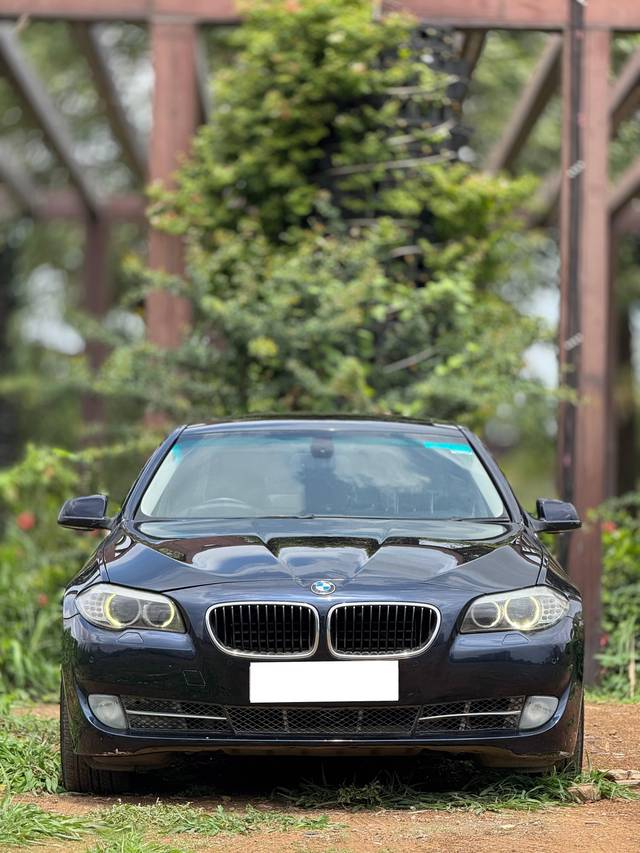 https://images10.gaadi.com/usedcar_image/4539823/original/processed_a01d2dfe-3c9f-46f7-a088-840c9840e6af.jpg?imwidth=6400