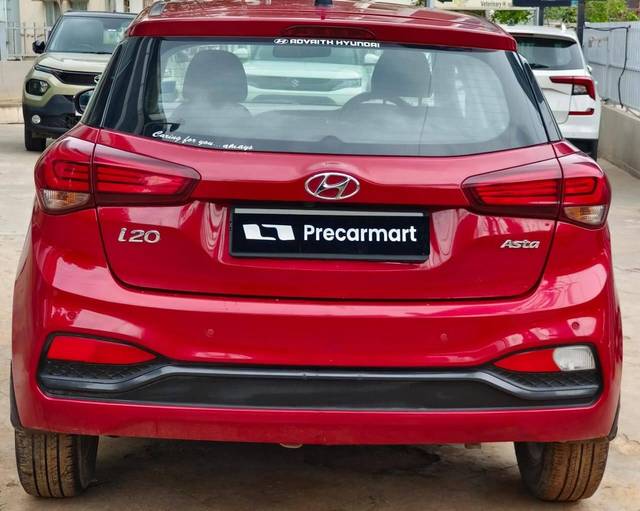 https://images10.gaadi.com/usedcar_image/4539826/original/processed_14f50f57d544a5ca3c4658538517ace5.jpeg?imwidth=6402