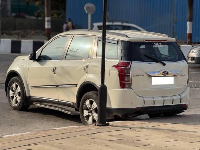 https://images10.gaadi.com/usedcar_image/4539832/original/processed_9d48a39b-09f8-408c-9c70-5b28495d473e.jpg?imwidth=6401