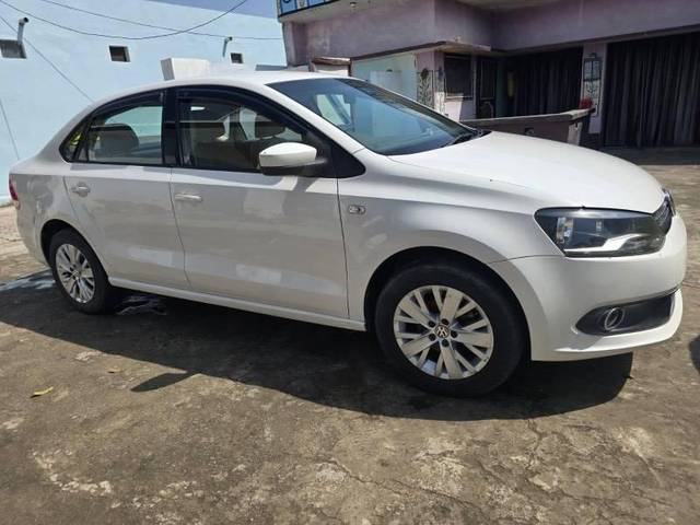 https://images10.gaadi.com/usedcar_image/4539845/original/processed_bbf29aaf-819f-438e-84a7-98250579faf8.jpeg?imwidth=6400