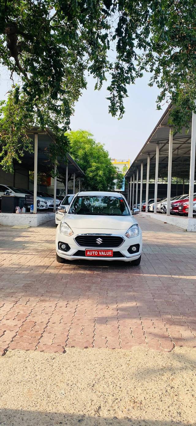 https://images10.gaadi.com/usedcar_image/4539850/original/processed_2b146756-0291-411b-b86c-5672e667eaf7.jpg?imwidth=6400