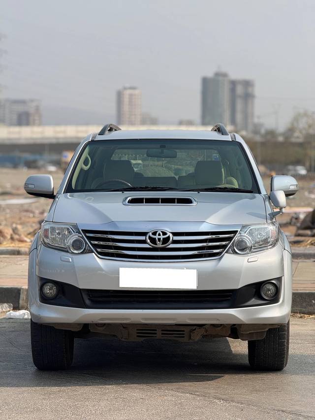 https://images10.gaadi.com/usedcar_image/4539857/original/processed_00c7974c-8341-406d-85fa-15106c3b7b2a.jpg?imwidth=6400