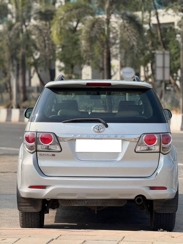 https://images10.gaadi.com/usedcar_image/4539857/original/processed_24a7fcd3-2379-4b26-af85-5cac9dcc2888.jpg?imwidth=6401