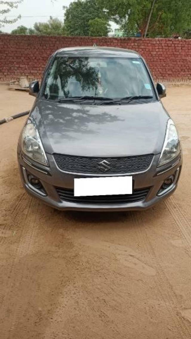 https://images10.gaadi.com/usedcar_image/4539858/original/processed_69275e54-1c45-4f34-b202-f4606ac6904d.jpg?imwidth=6402