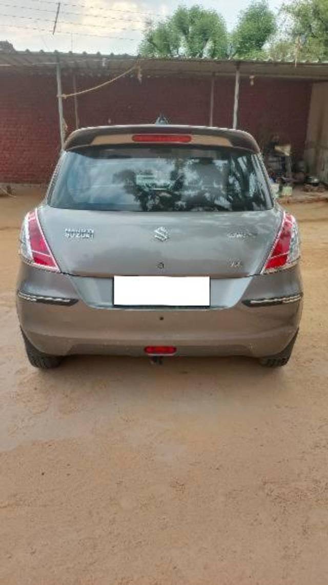 https://images10.gaadi.com/usedcar_image/4539858/original/processed_79acf77a-03ab-4751-a7c1-811ce607b80c.jpg?imwidth=6401
