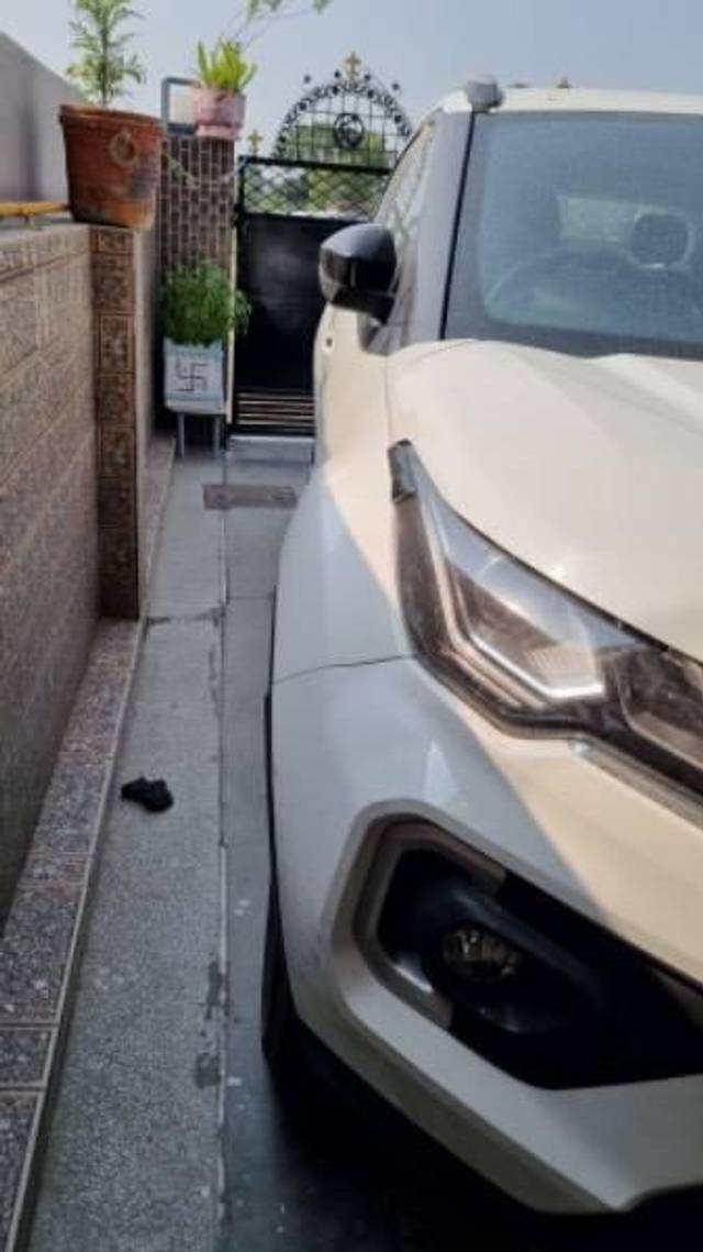 https://images10.gaadi.com/usedcar_image/4539874/original/processed_6269e3a4-fb4f-4312-a57a-b805bf8ff04c.jpeg?imwidth=6401