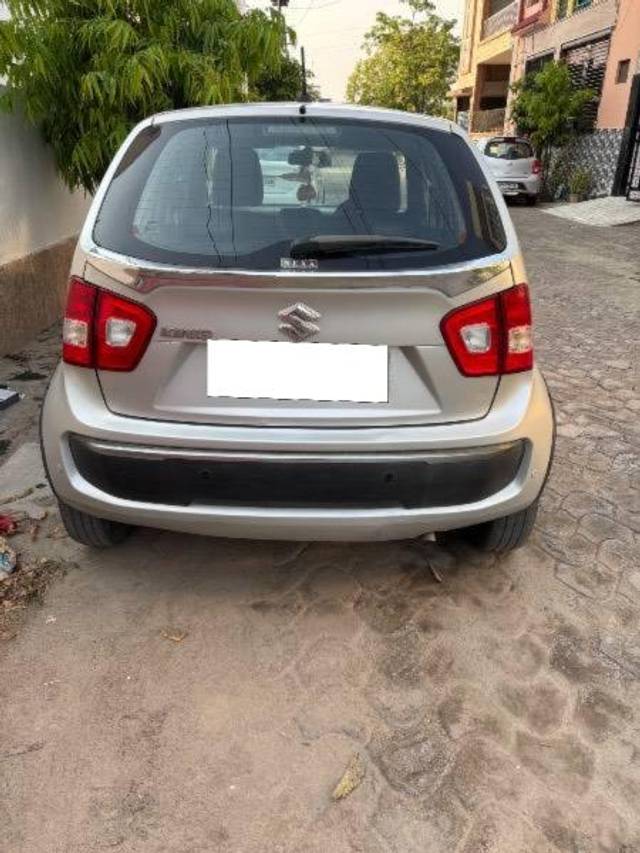 https://images10.gaadi.com/usedcar_image/4539898/original/processed_d3b51d71-cc2d-46e2-81fe-de893845b0c4.jpeg?imwidth=6401